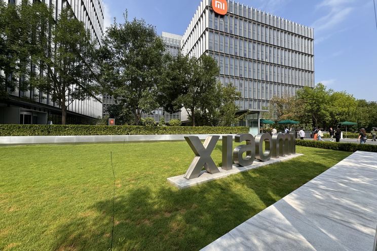 Xiaomi impulsa sus propios chips pese a una caída del 42 % en beneficios