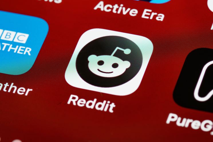 Reddit prueba versiones de video y audio para publicaciones